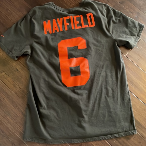 CLEVELAND BROWNS BAKER MAYFIELD T-SHIRT - Picture 6 of 6